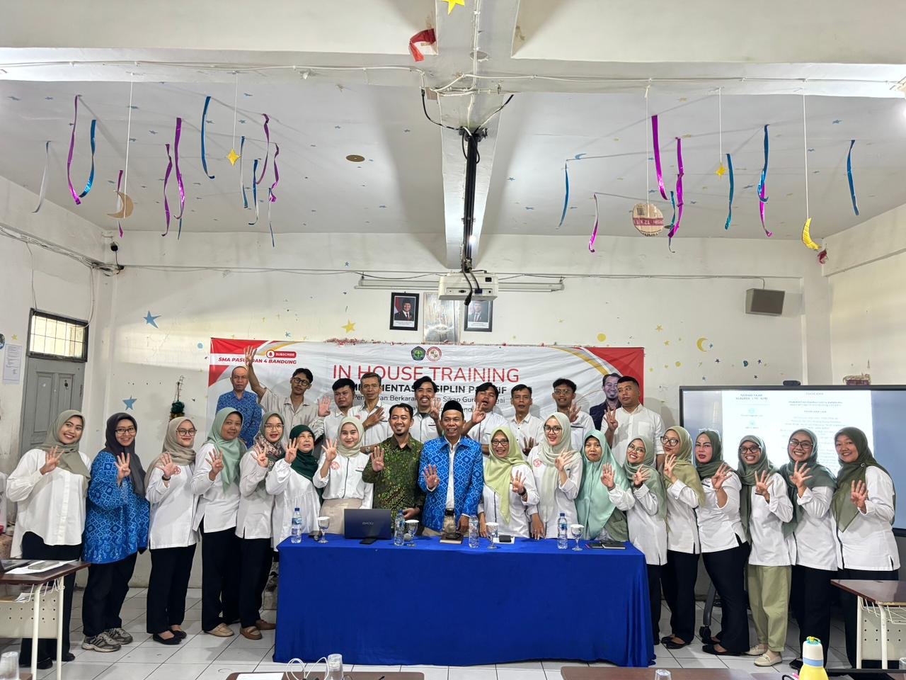 In House Training Implementasi Disiplin Positif SMA Pasundan 4 Bandung